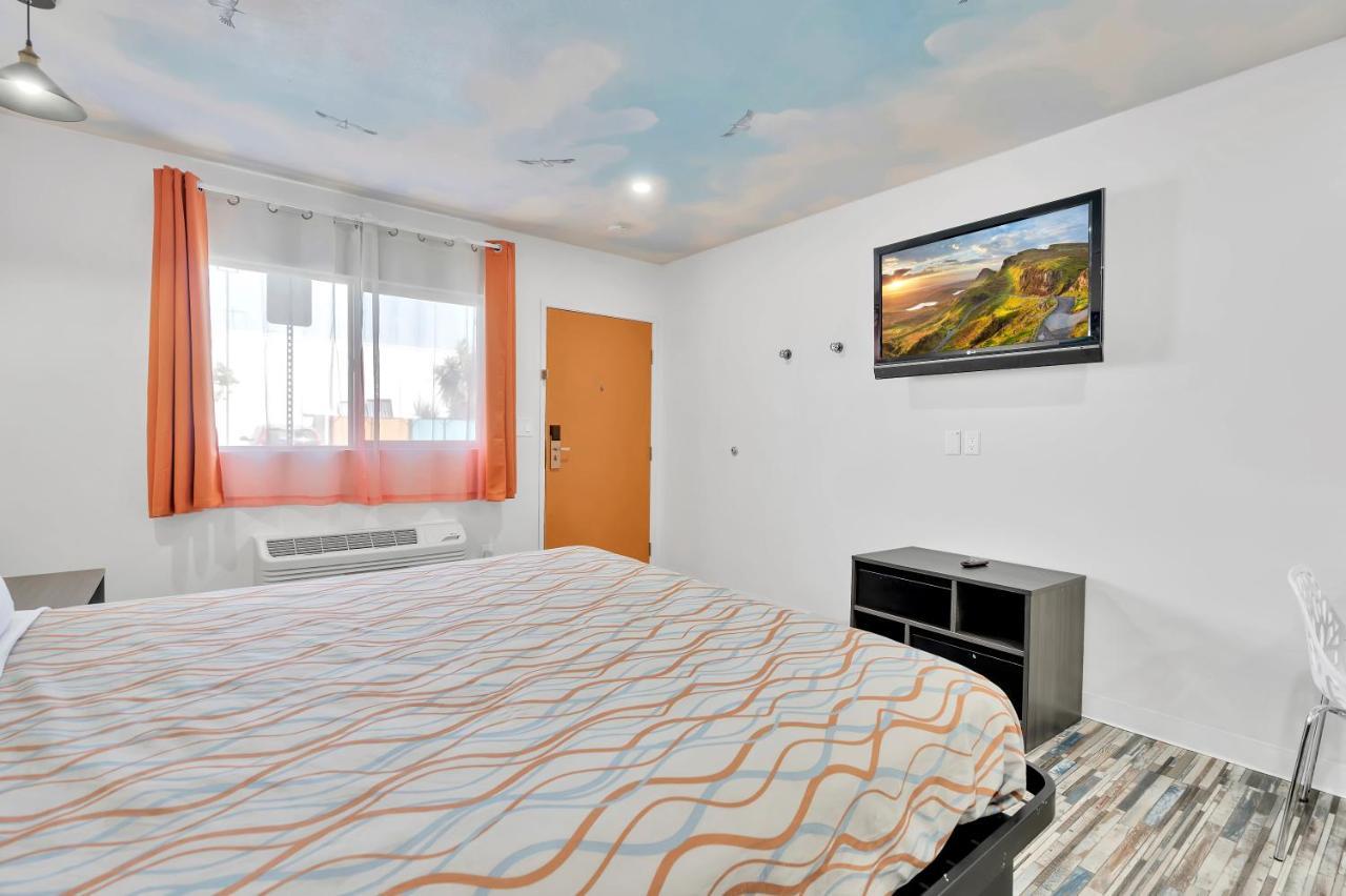 Tradewinds Motel Lakewood Luaran gambar