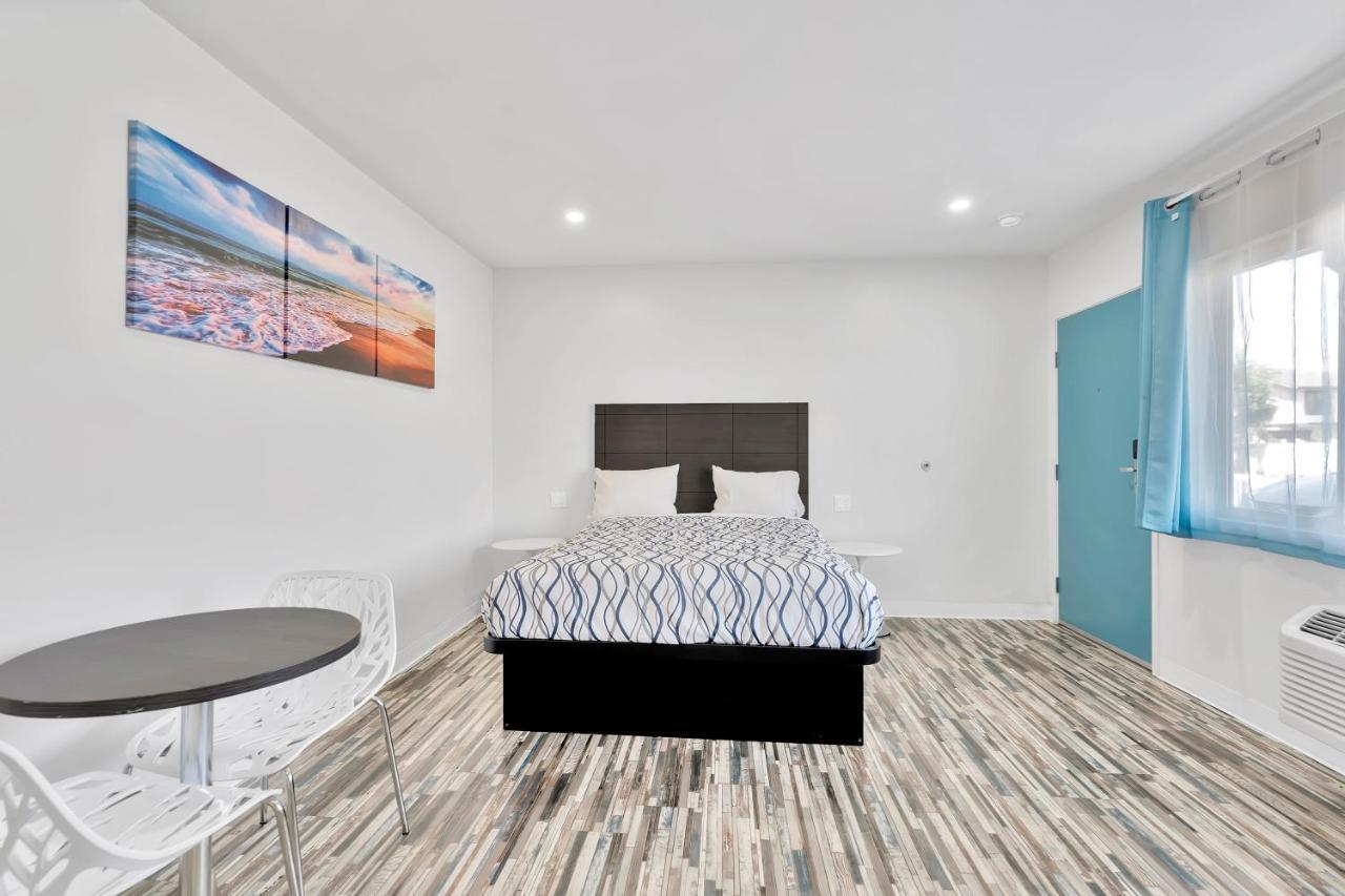Tradewinds Motel Lakewood Luaran gambar