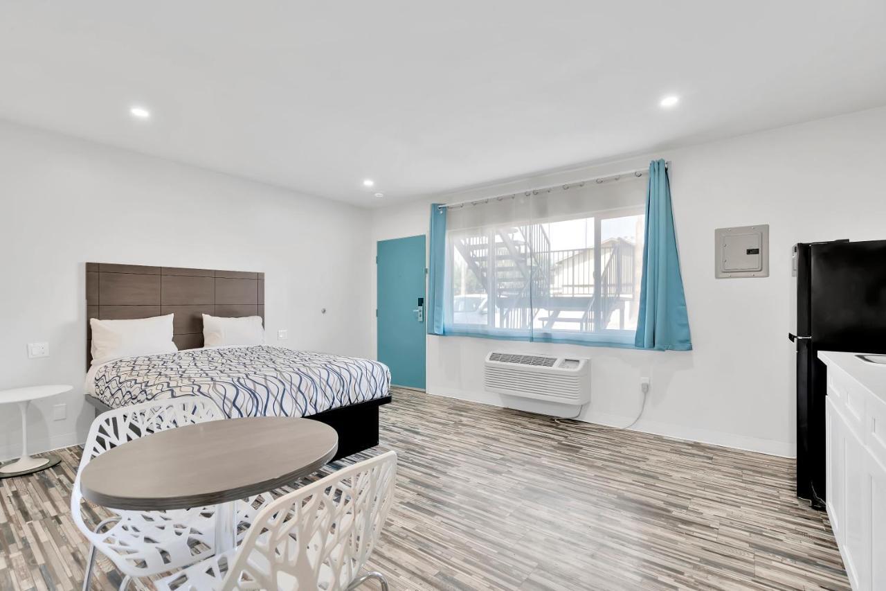 Tradewinds Motel Lakewood Luaran gambar